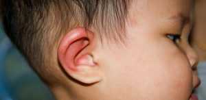 Отек уха: причины, симптомы, диагностика и методы лечения